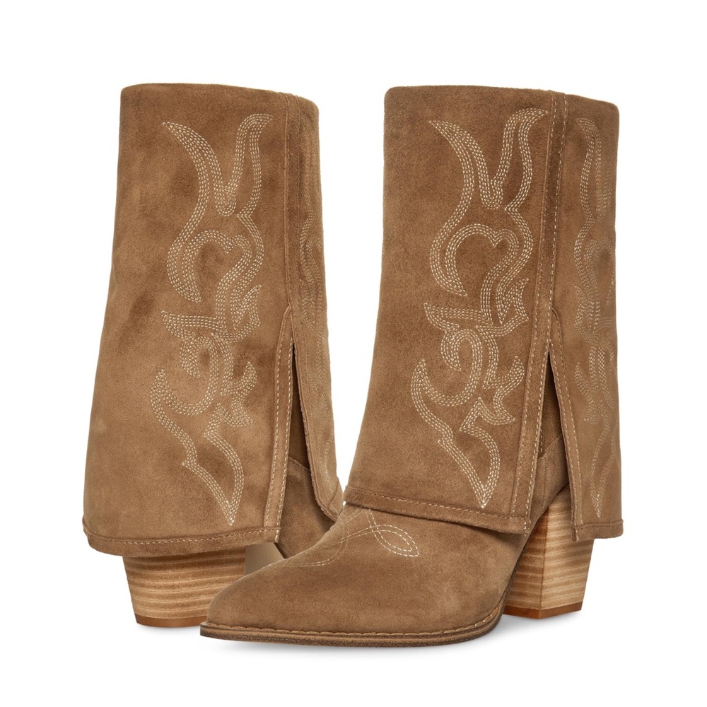 New in Box Steve Madden Layne cowboy Boots booties size 7